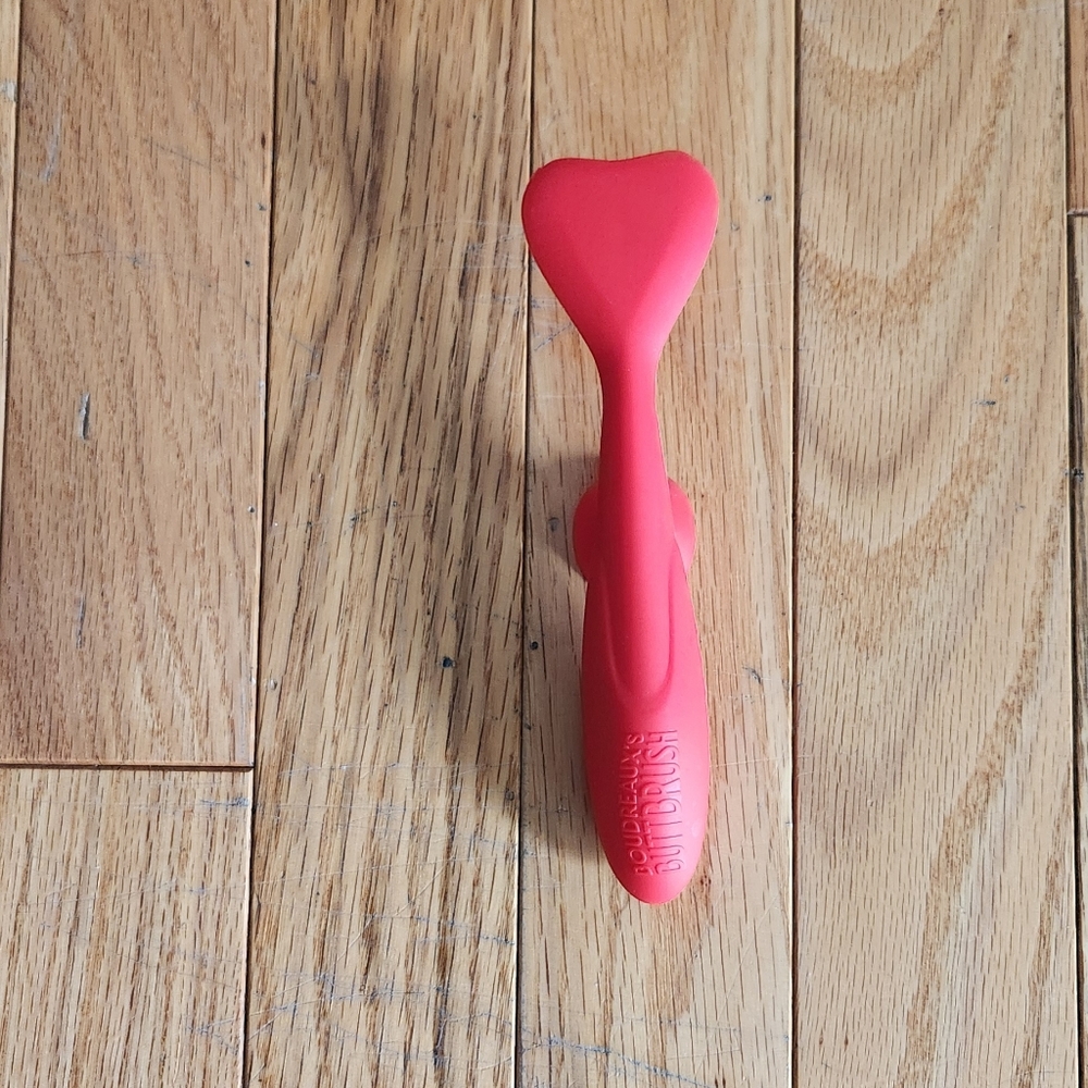 Bum brush
